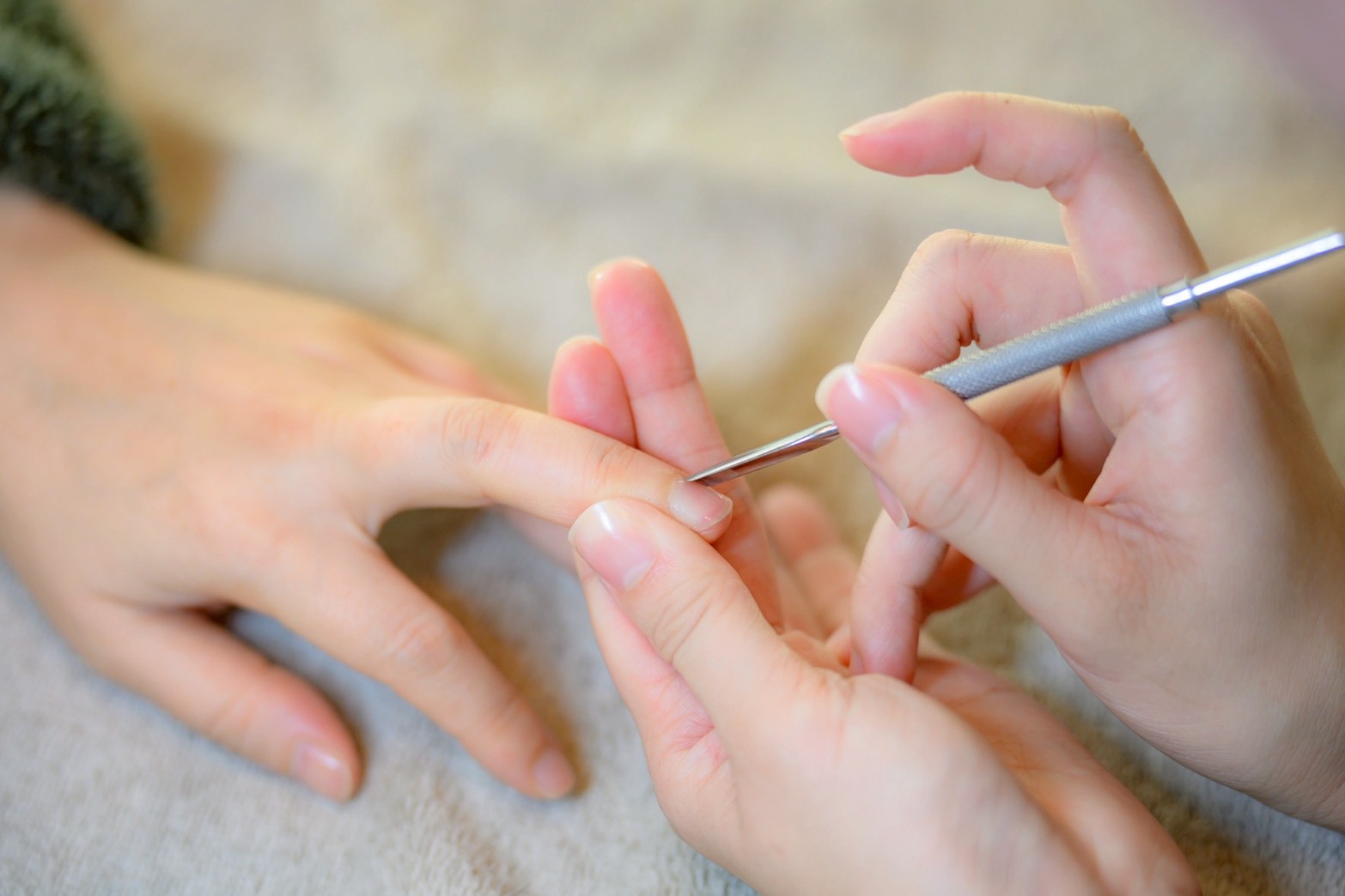 爪表面の角質ケア